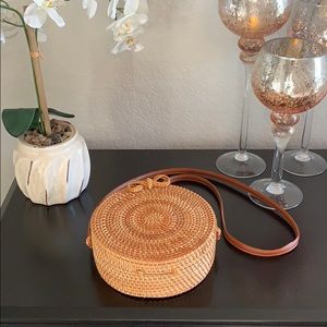 Antik Kraft round rattan crossbody purse
